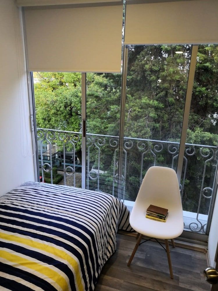 undefined Dumas 350 2