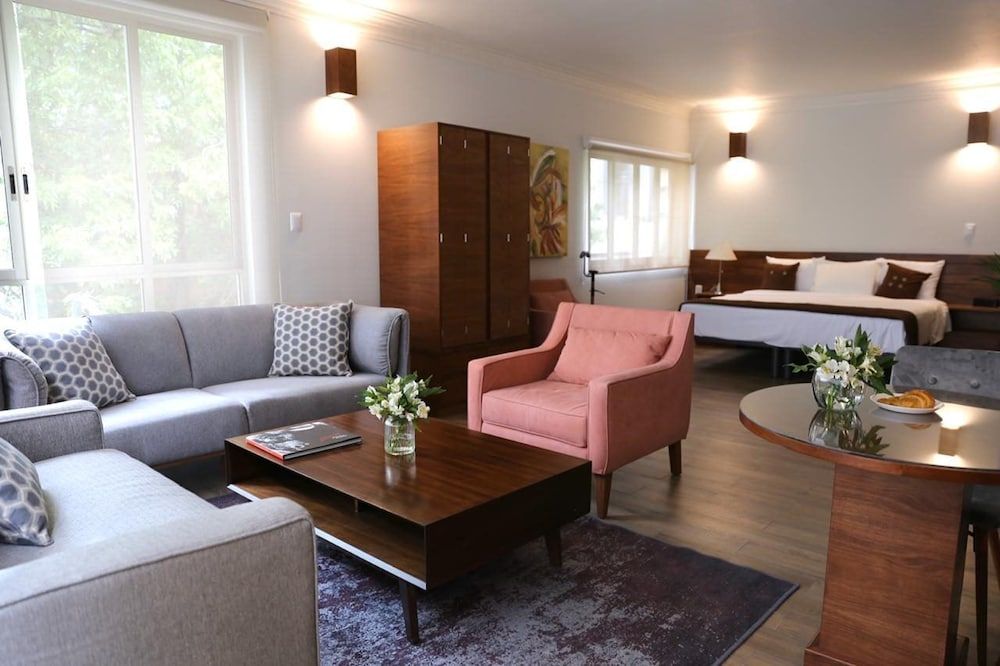 undefined JUUB Deluxe 1 Bedroom apt @ Reforma 7