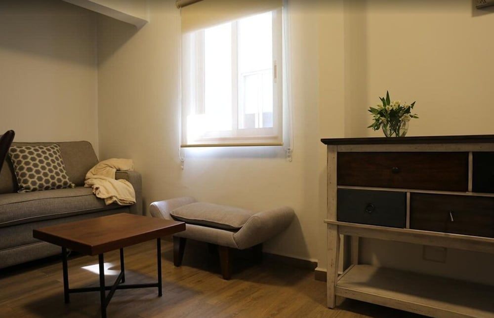 undefined JUUB Perfect Sunny 1 Bedroom Apartment 3