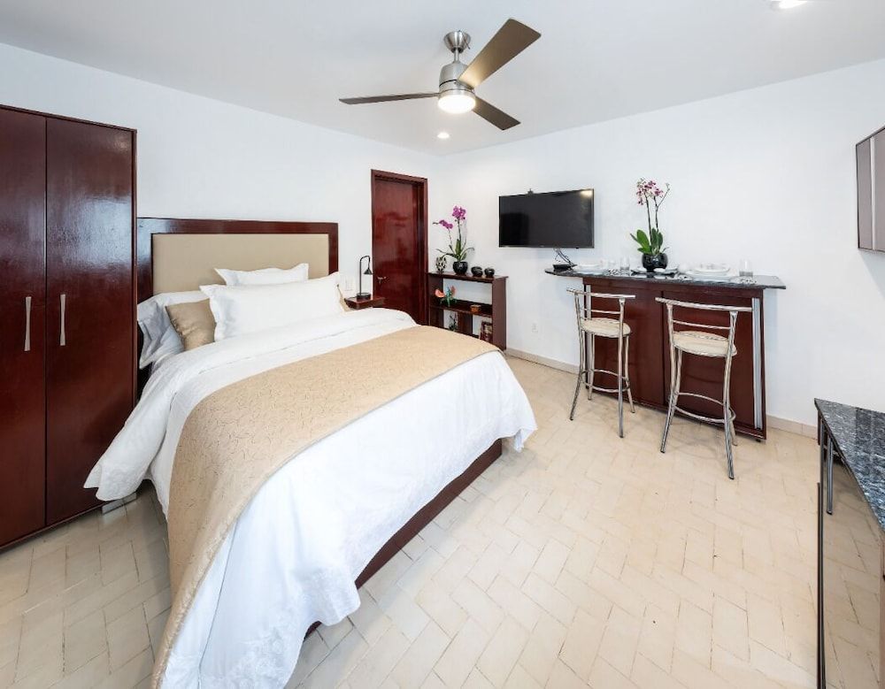 undefined Porterfield Suites 2