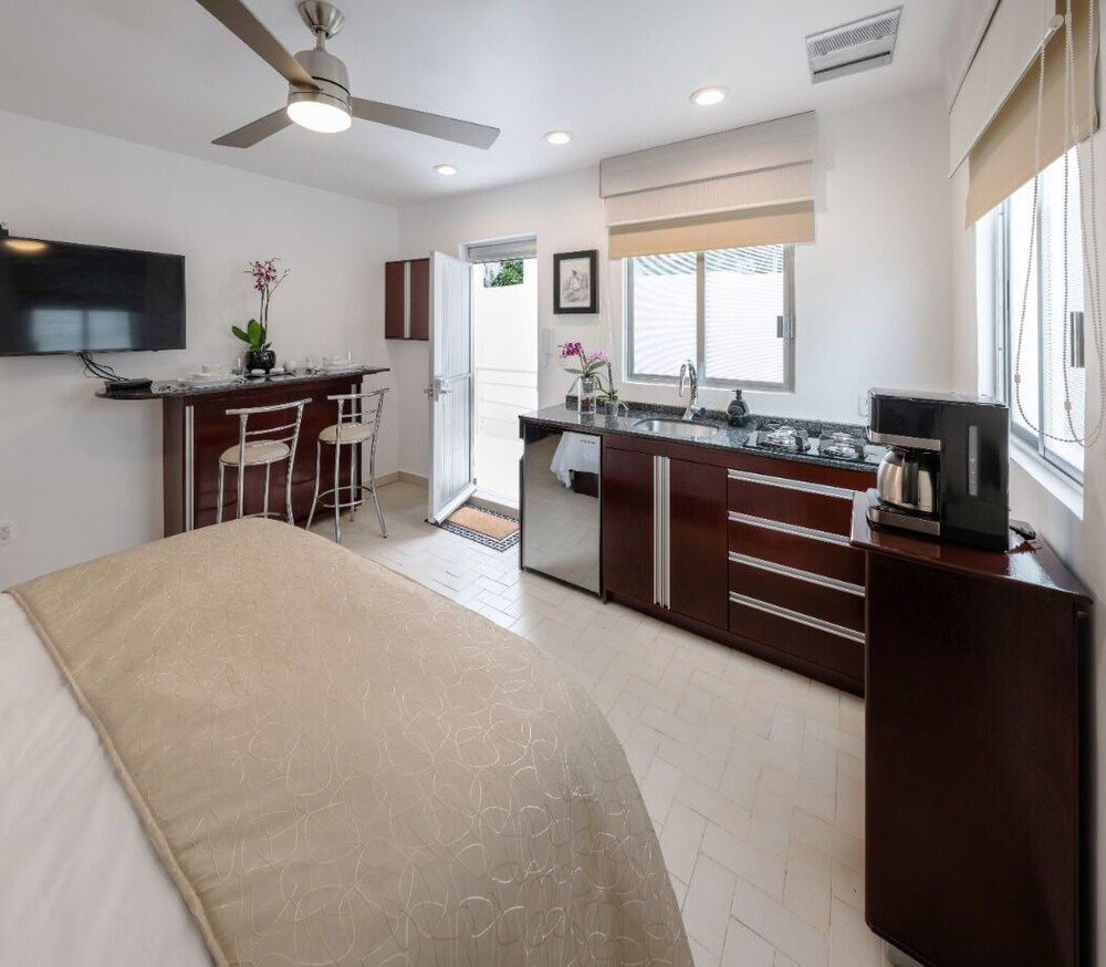 undefined Porterfield Suites 7