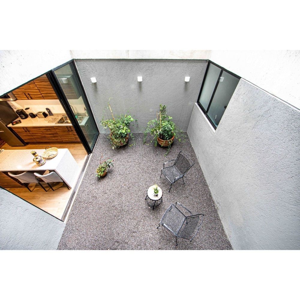 Brand New 1BDRM Private Patio Apartment 5 Stars Deluxe Apartment 8