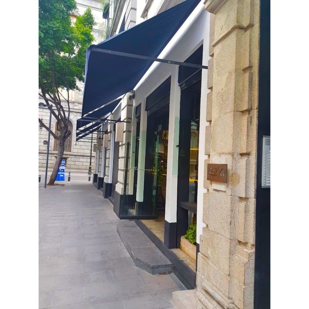 undefined Master Loft in Historic Downtown 2