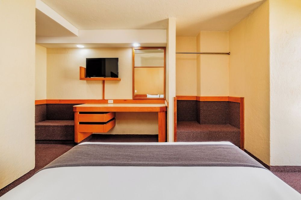 OYO Hotel Hidalgo Standard Room 3