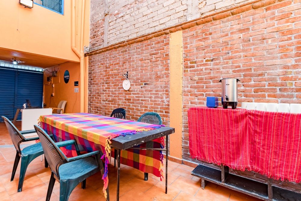 undefined Oasis Airport 4