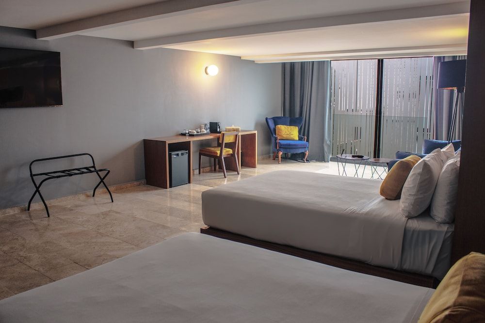 undefined HOTEL LUCA 10