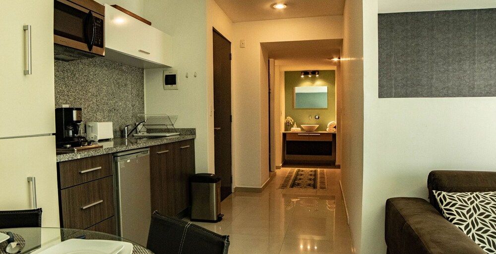 undefined Tiny Apartment with Rooftop pool y GYM 3