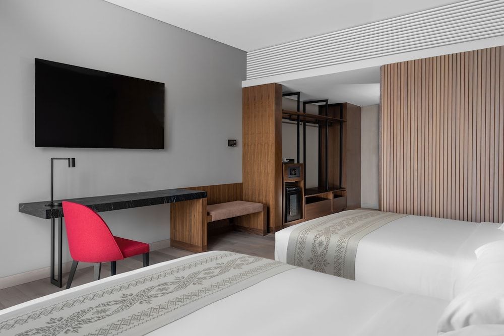 Hyatt Regency Mexico City Insurgentes - WTC Standard Room, 2 Queen Beds 2