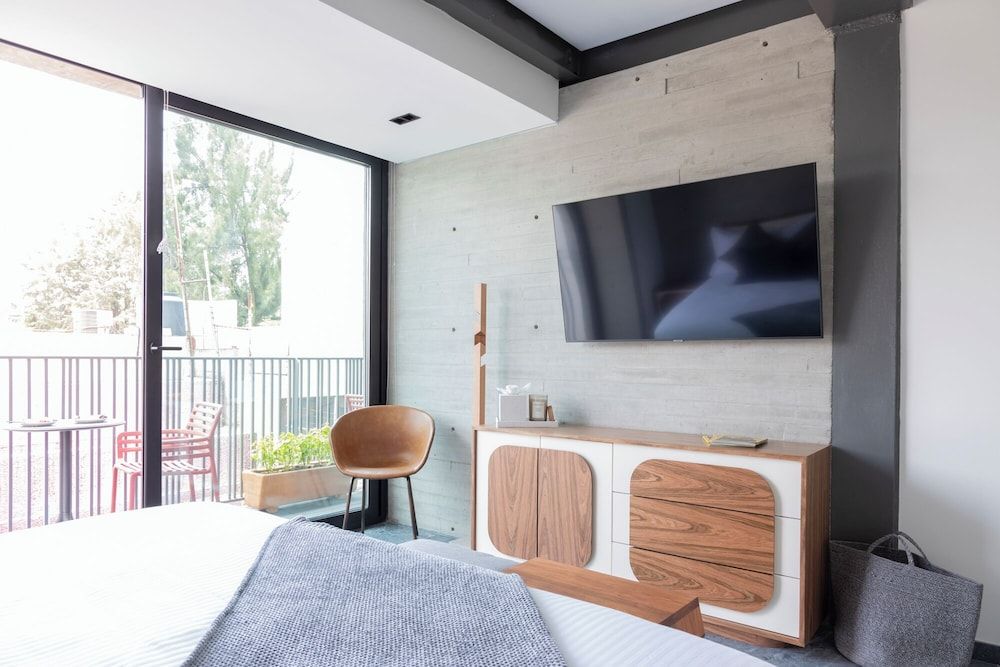 Capitalia Moliere Masaryk Superior Apartment, 3 Bedrooms, Balcony 15