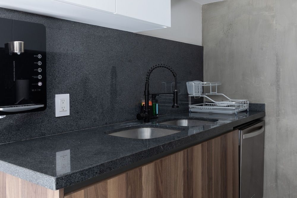 Capitalia Moliere Masaryk Superior Apartment, 3 Bedrooms, Balcony 4