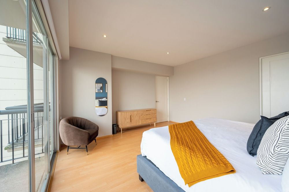 Capitalia Santa Fe Superior Apartment, 1 Bedroom 2