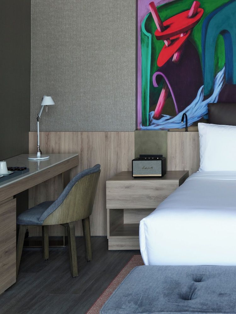Suite, 1 King Bed, Terrace (Skyline)