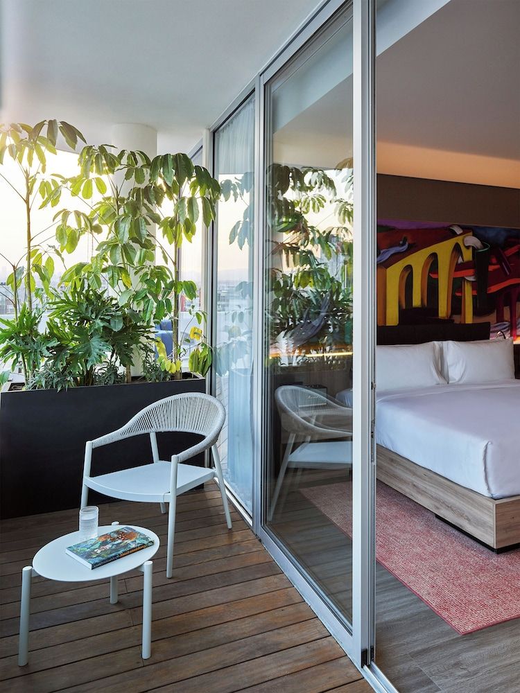 Superior Suite, 1 King Bed, Terrace