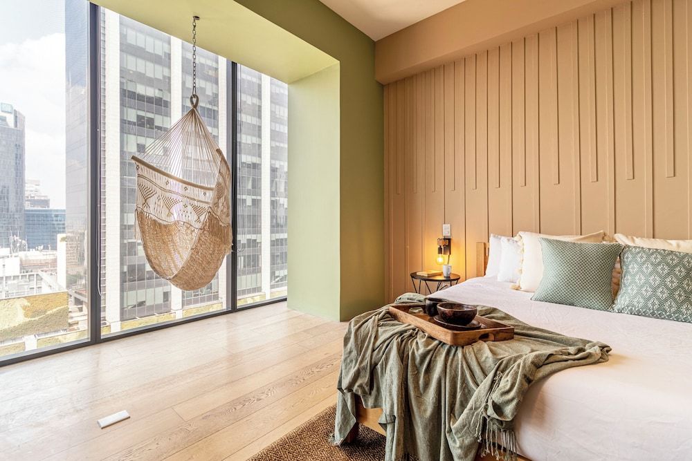 Magenta by Kukun Design Apartment 13