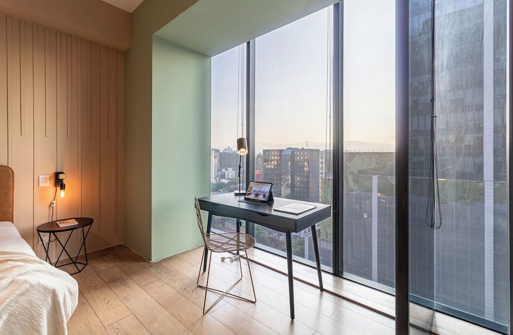 Magenta by Kukun Design Apartment 25