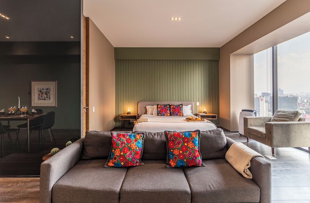 Magenta by Kukun Design Apartment 12