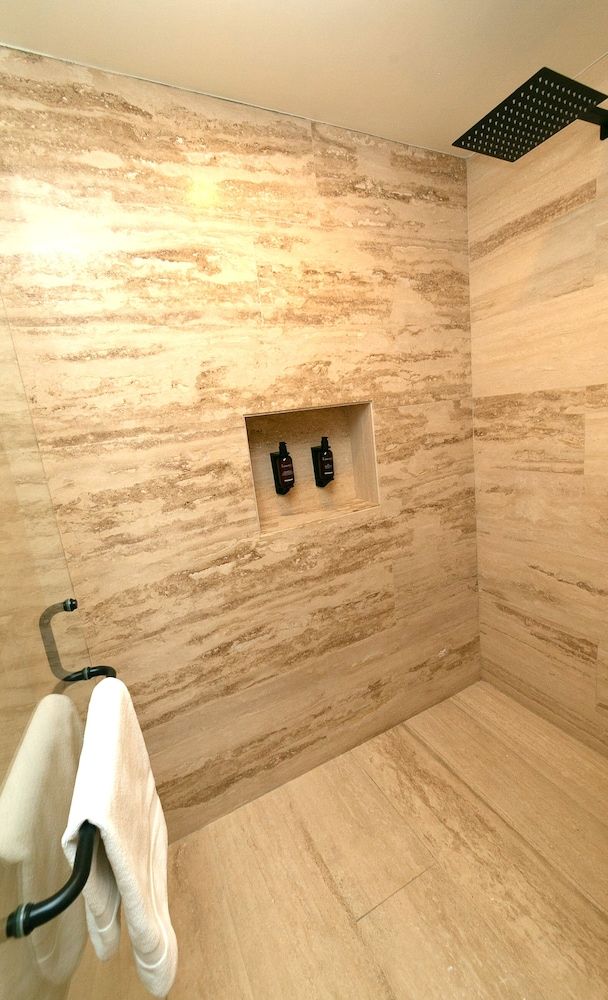 Hotel Elements by Marquis Deluxe Double Room 6