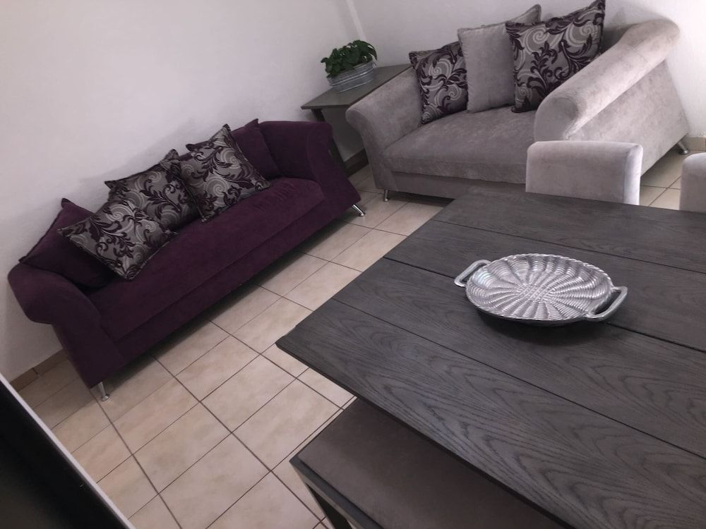 Cozy And Pleasant House Apartment, 2 Bedrooms, Accessible, Smoking 10