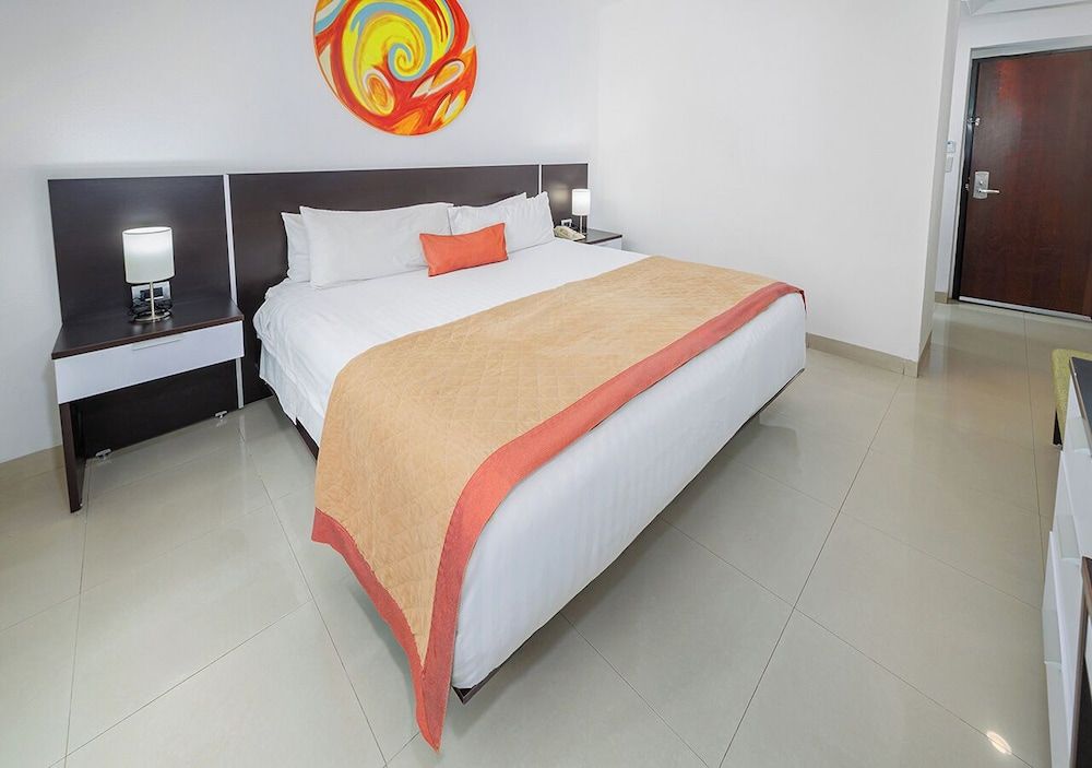 Hotel México Plaza Irapuato Standard Room, 1 King Bed 5