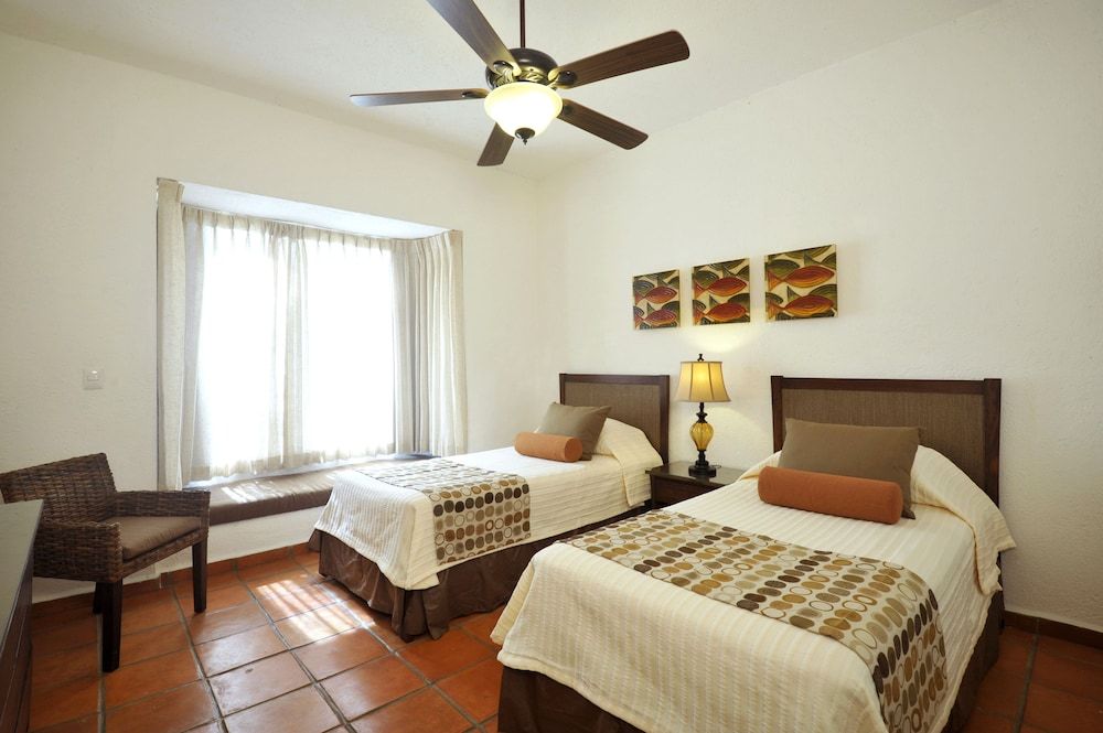 undefined Las Palmas Condominio 4