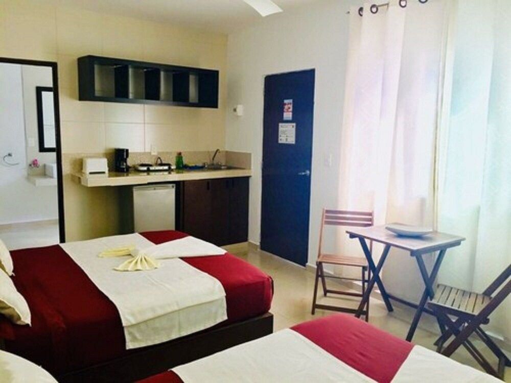 Aquamarina Suites Family Quadruple Room 2