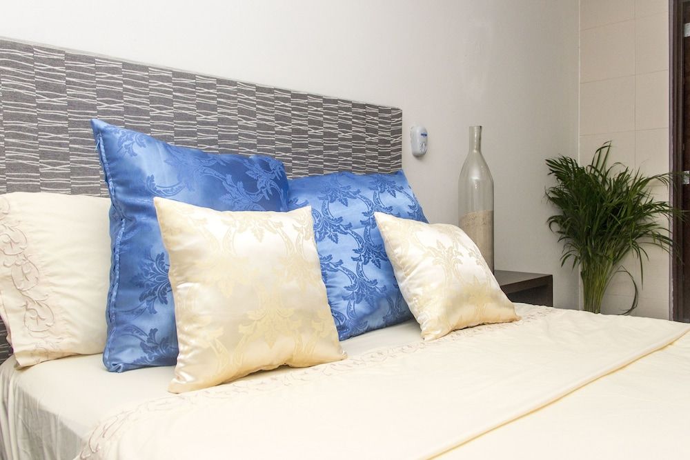 undefined Aquamarina Suites 8