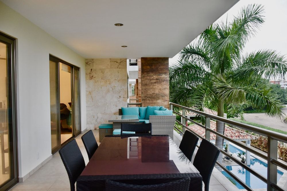 El Cielo by Casago Family Apartment 26