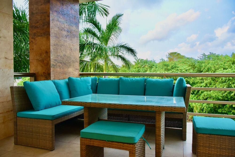 El Cielo by Casago Family Apartment 28