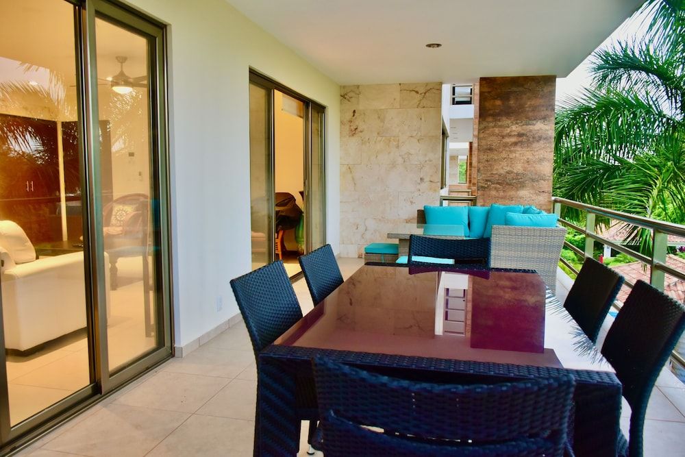 El Cielo by Casago Family Apartment 30