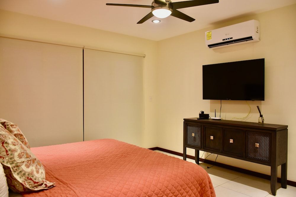 El Cielo by Casago Family Apartment 4