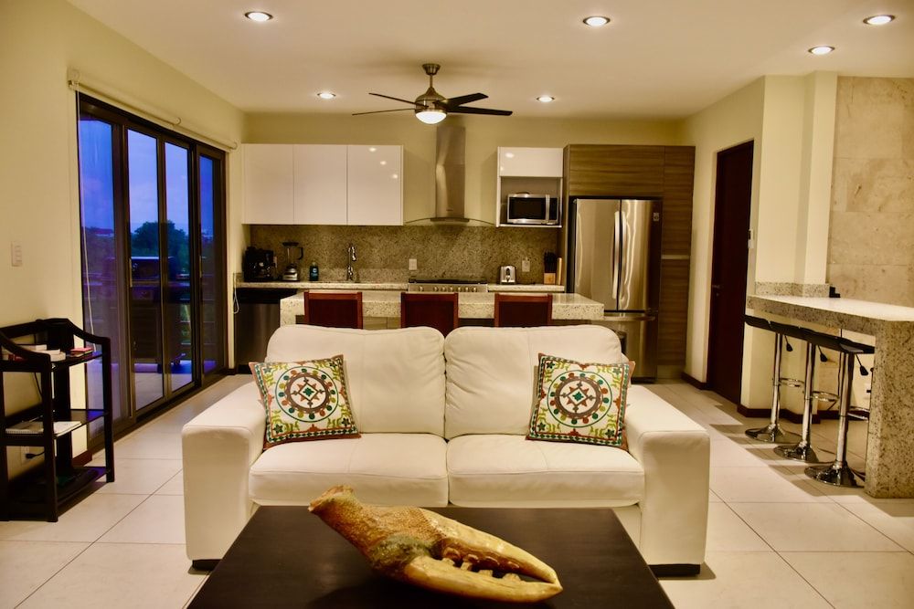 El Cielo by Casago Family Apartment 17