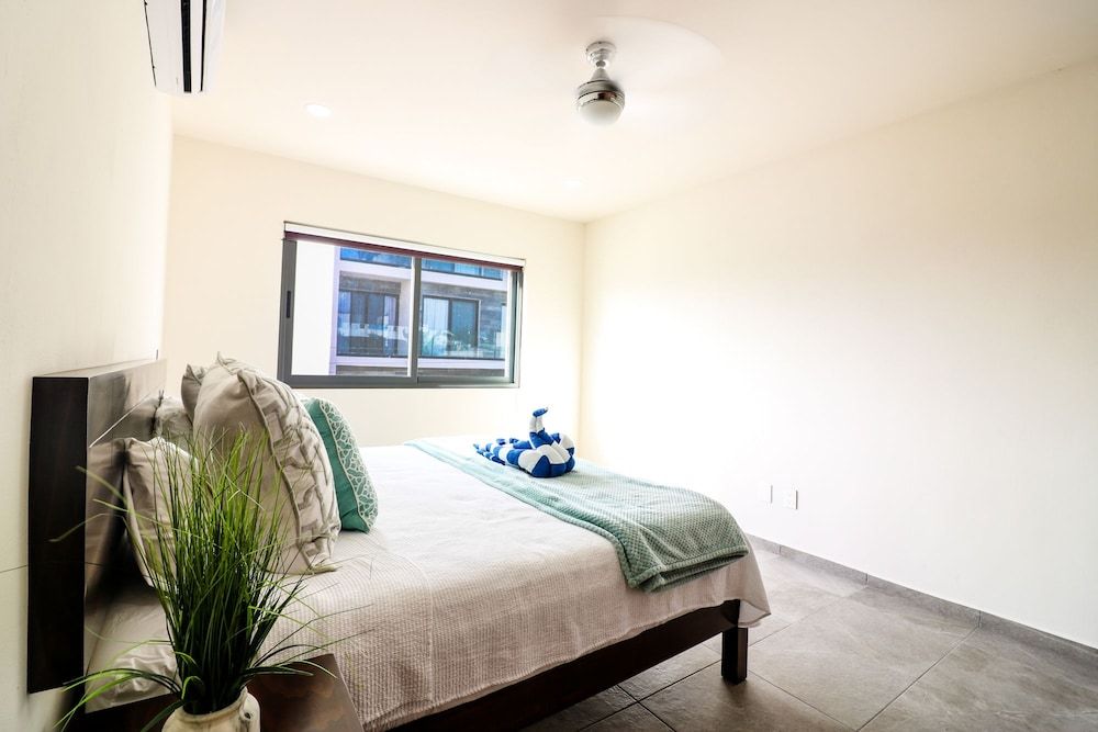 undefined The Furlough Fur301 7