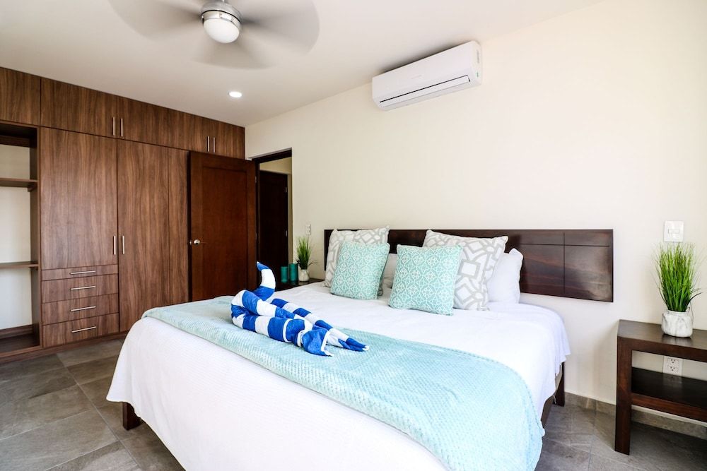 undefined The Furlough Fur301 5