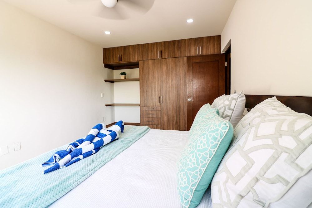 undefined The Furlough Fur201 3