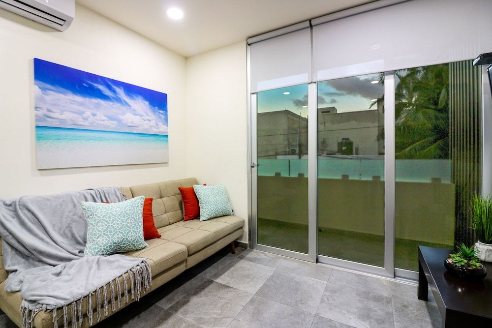 undefined The Furlough Fur202 7