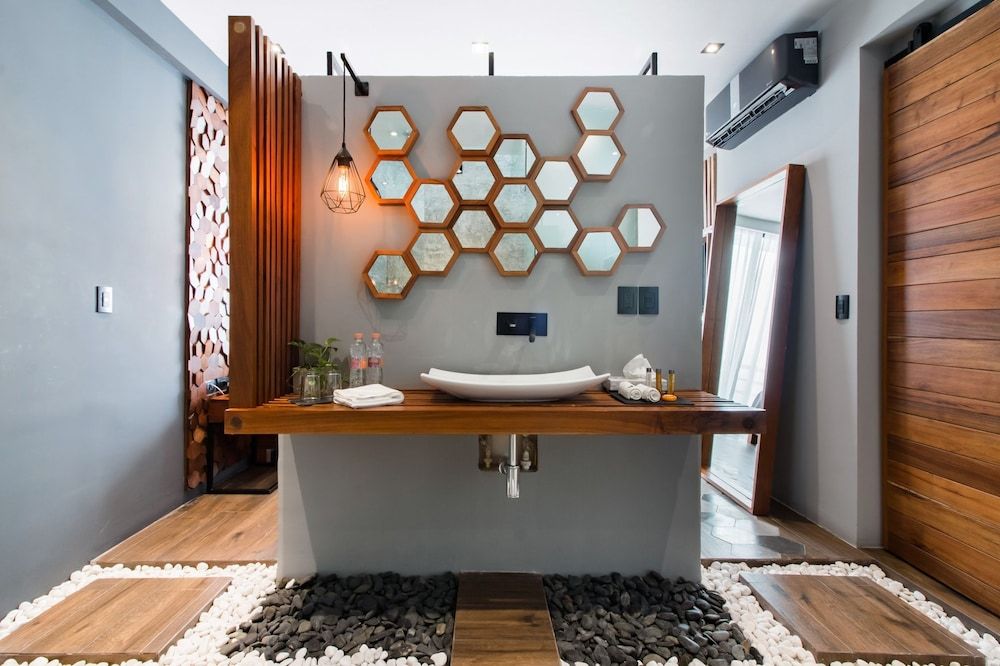 Life Boutique Condo Signature Apartment, Balcony, City View 6