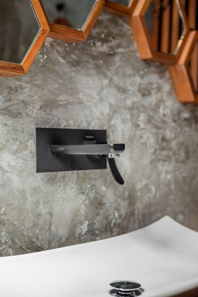 Life Boutique Condo Signature Studio, Balcony, City View 11