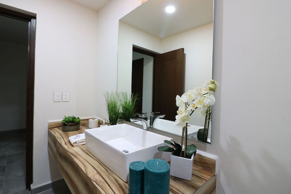 The Furlough Fur402 Apartment 13