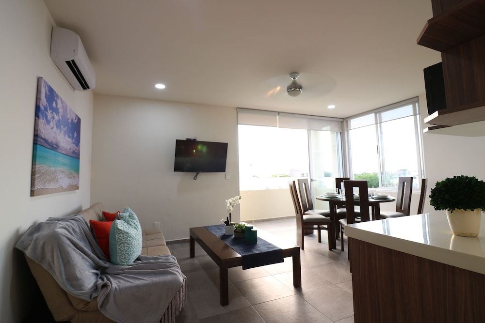 The Furlough Fur402 Apartment 14