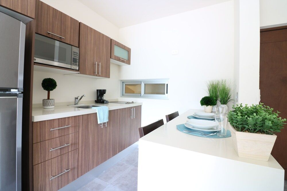 undefined The Furlough Fur402 7