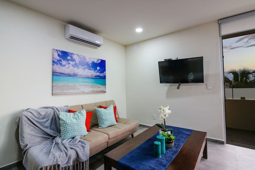 The Furlough Fur402 Apartment 15