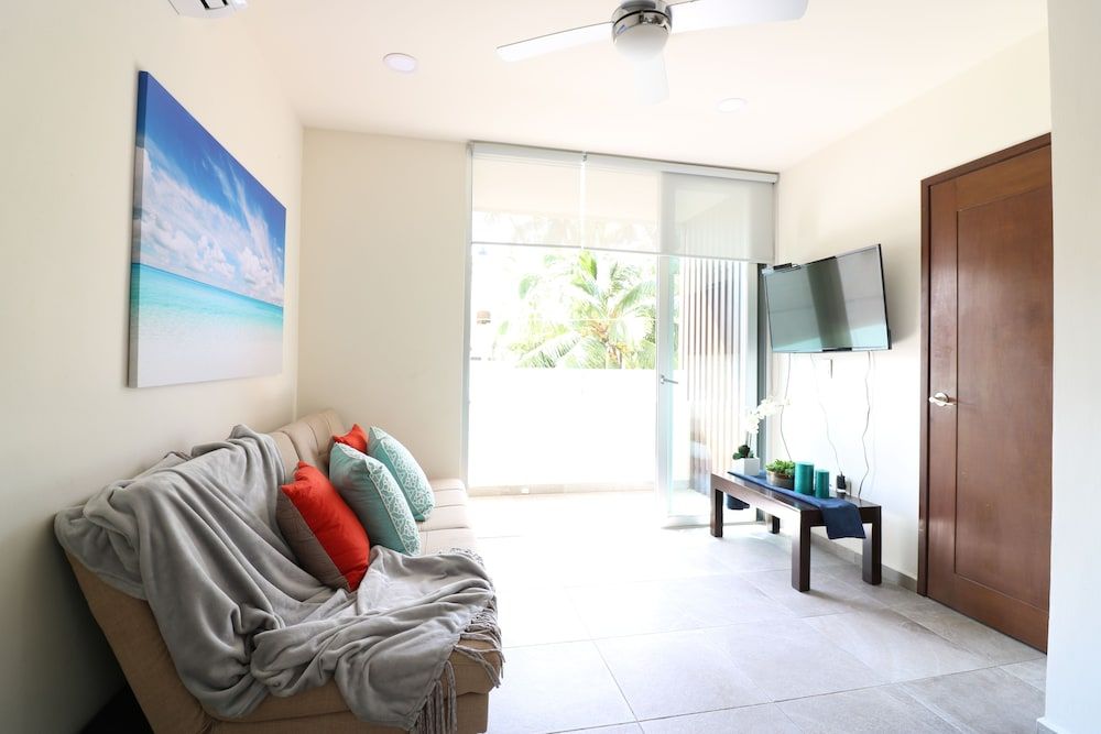 The Furlough Fur402 Apartment 16