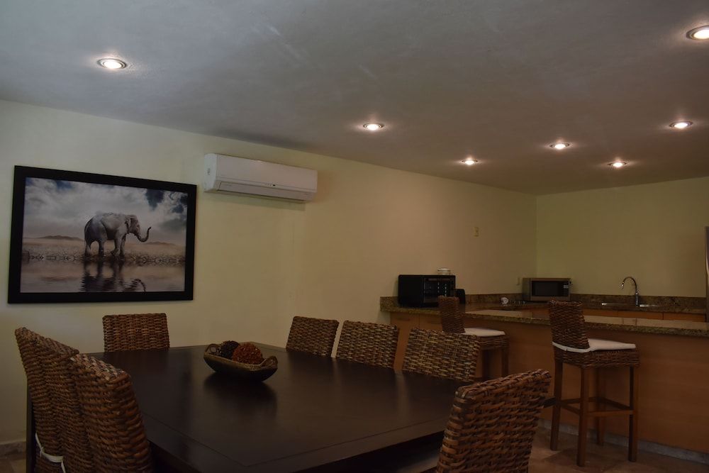 undefined Ocean Plaza 2 by Praia 6