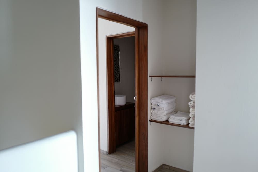 Villas La Ceiba Comfort House, 3 Bedrooms, Private Pool, Pool View 10