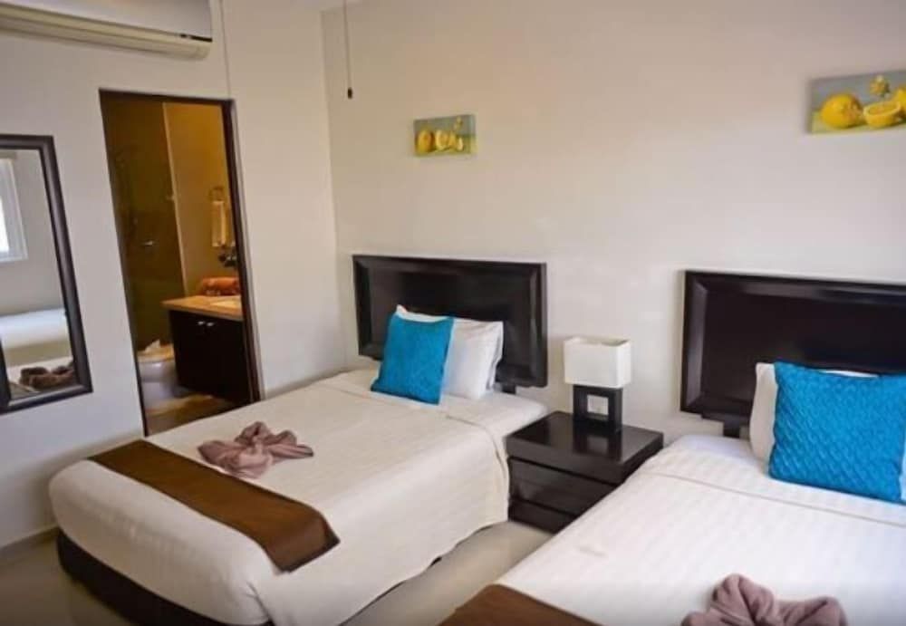 Sabbia  Dowtown Condos by Mikitito Rentals Family 2Br Apartment D405 3