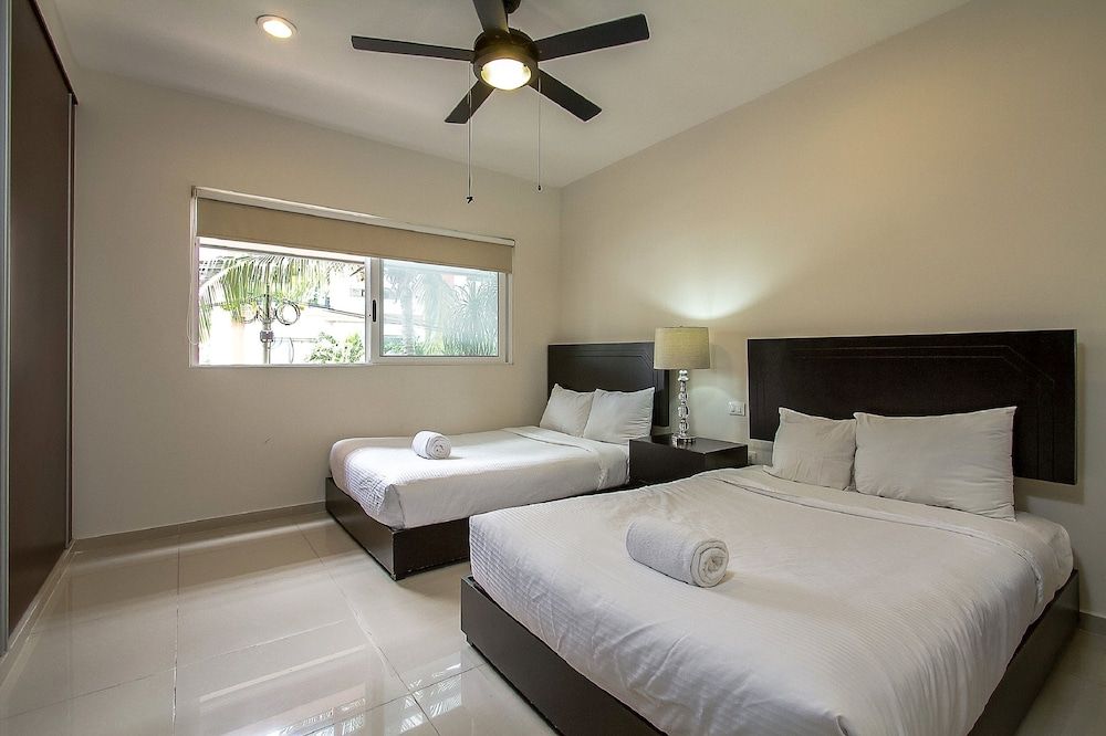 Sabbia  Dowtown Condos by Mikitito Rentals 2 Br Luxury Apartment  D 204 5