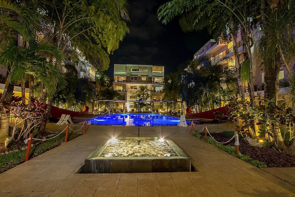 undefined Sabbia  Dowtown Condos by Mikitito Rentals 7