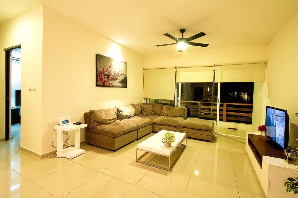 Sabbia  Dowtown Condos by Mikitito Rentals 2 Br Luxury Apartment  D 204 20