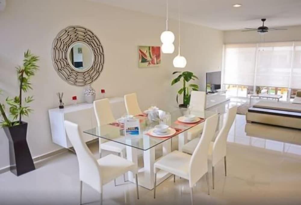 Sabbia  Dowtown Condos by Mikitito Rentals Family 2Br Apartment D405 4