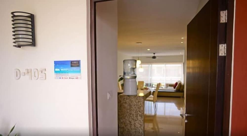 Sabbia  Dowtown Condos by Mikitito Rentals Family 2Br Apartment D405 6